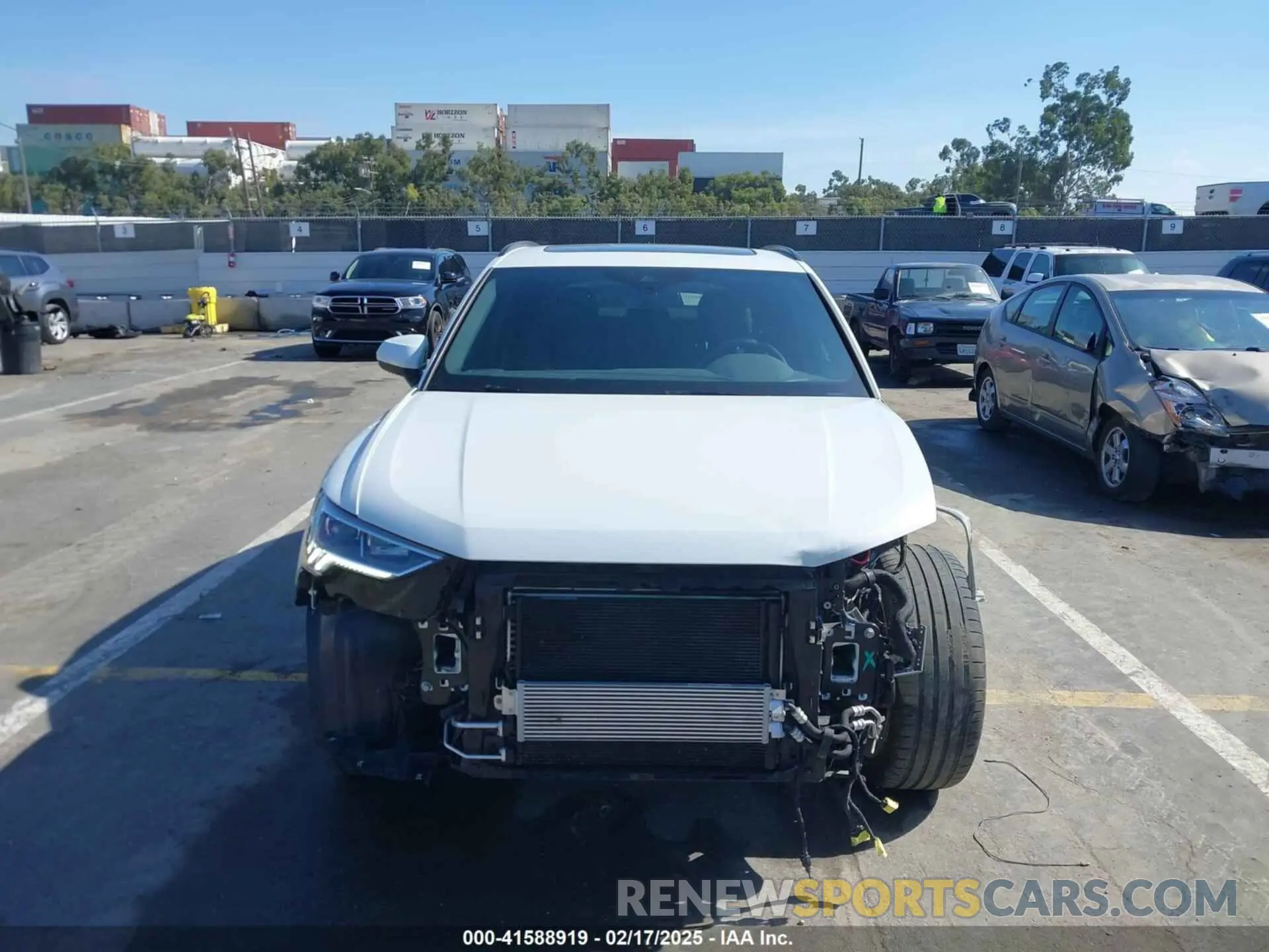 12 Photograph of a damaged car WA1EECF31M1063905 AUDI Q3 2021