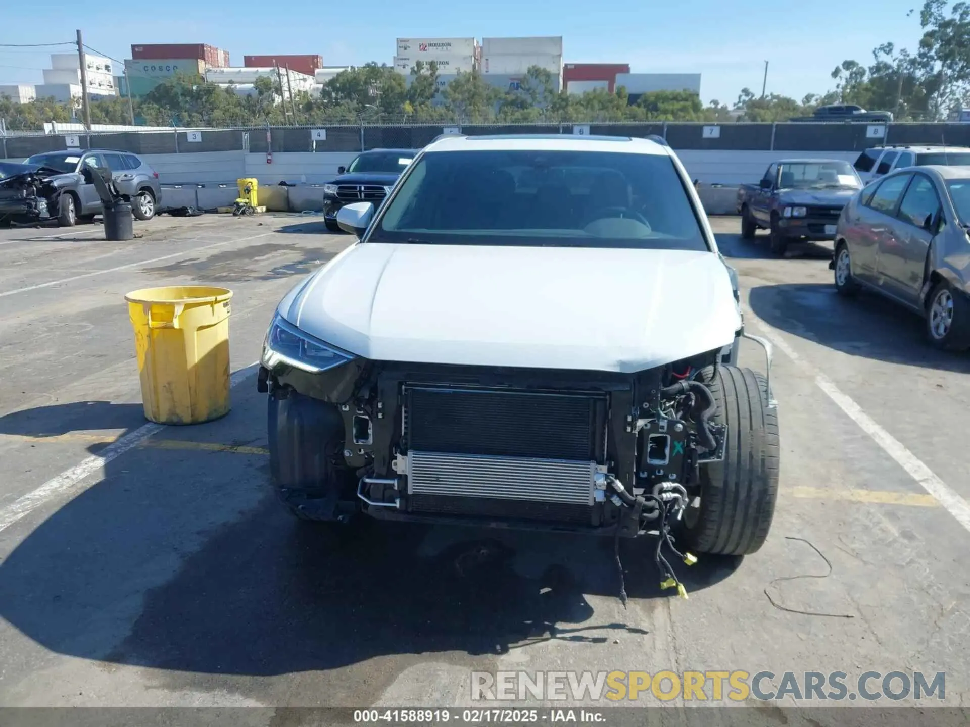 6 Photograph of a damaged car WA1EECF31M1063905 AUDI Q3 2021