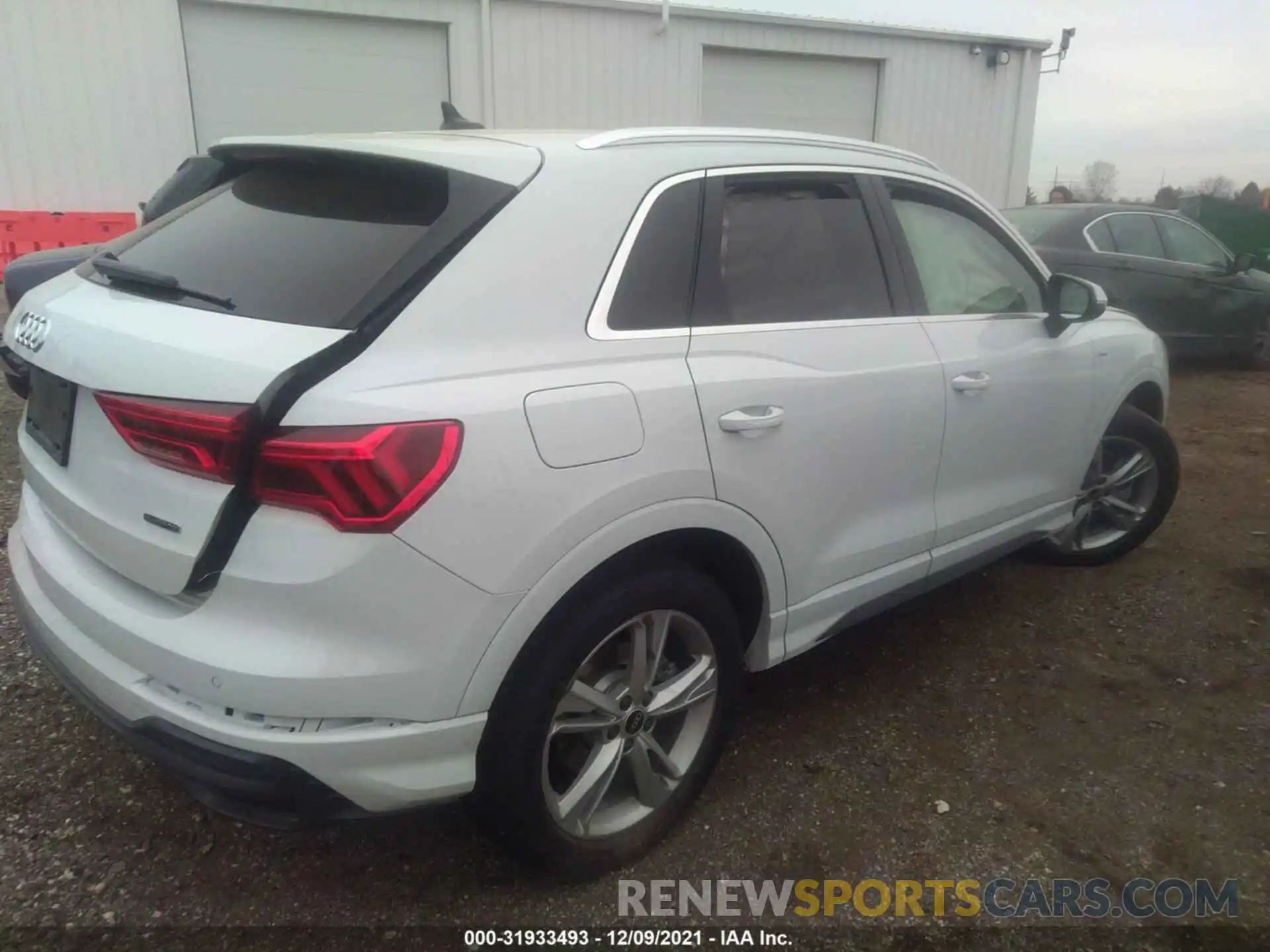 4 Photograph of a damaged car WA1EECF31M1103142 AUDI Q3 2021