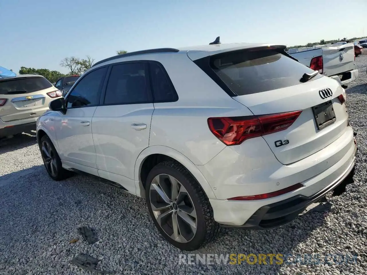 2 Photograph of a damaged car WA1EECF31M1103352 AUDI Q3 2021