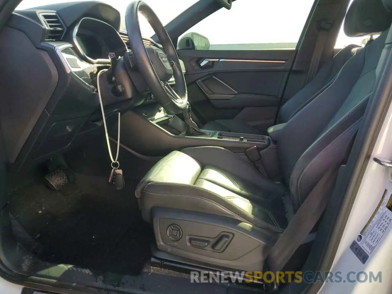 7 Photograph of a damaged car WA1EECF31M1103352 AUDI Q3 2021