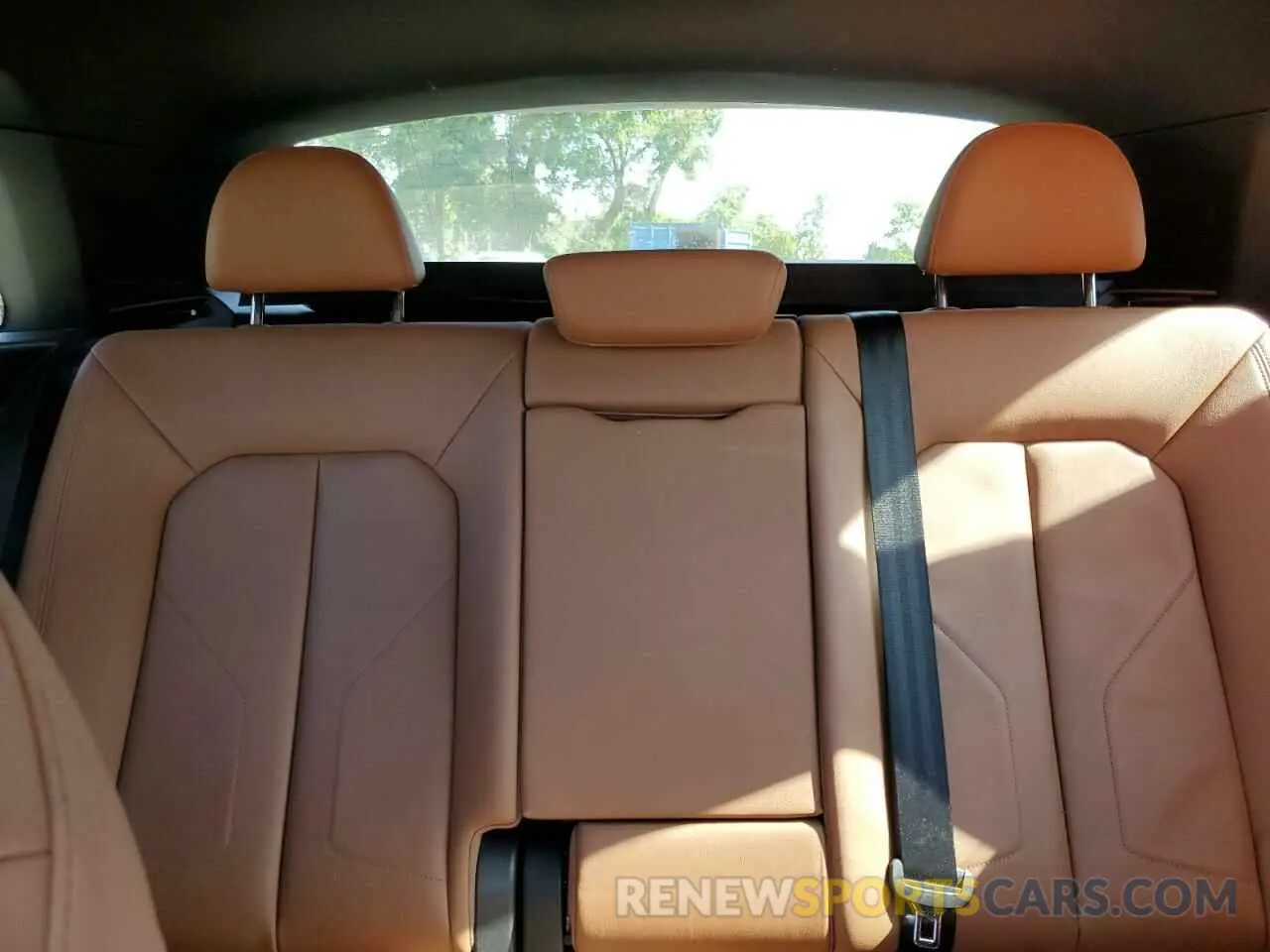 10 Photograph of a damaged car WA1EECF31M1117218 AUDI Q3 2021