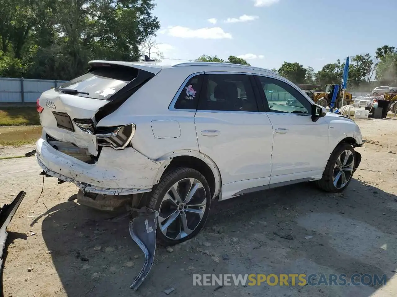3 Photograph of a damaged car WA1EECF31M1117218 AUDI Q3 2021