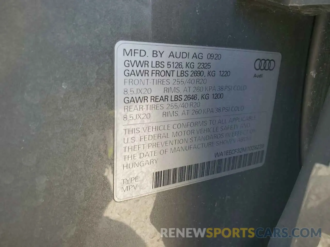 13 Photograph of a damaged car WA1EECF32M1028239 AUDI Q3 2021