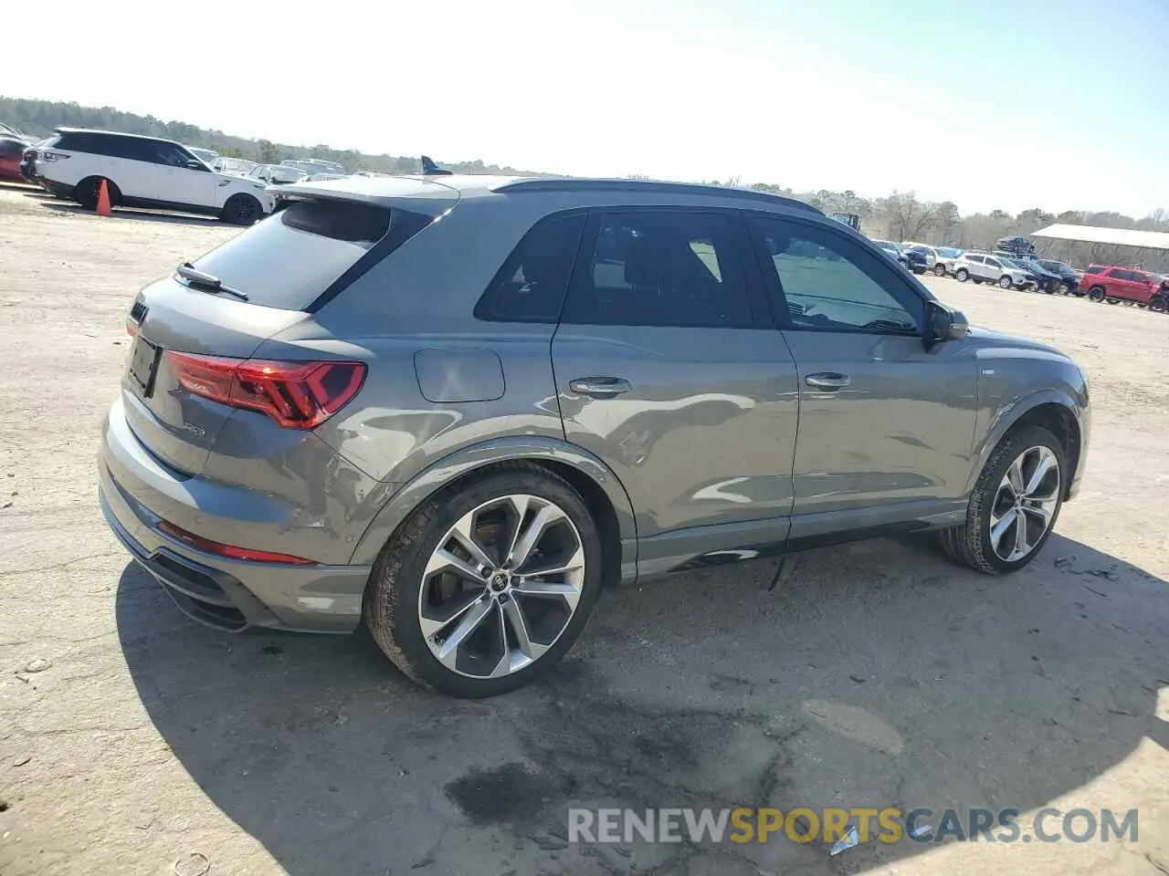 3 Photograph of a damaged car WA1EECF32M1028239 AUDI Q3 2021