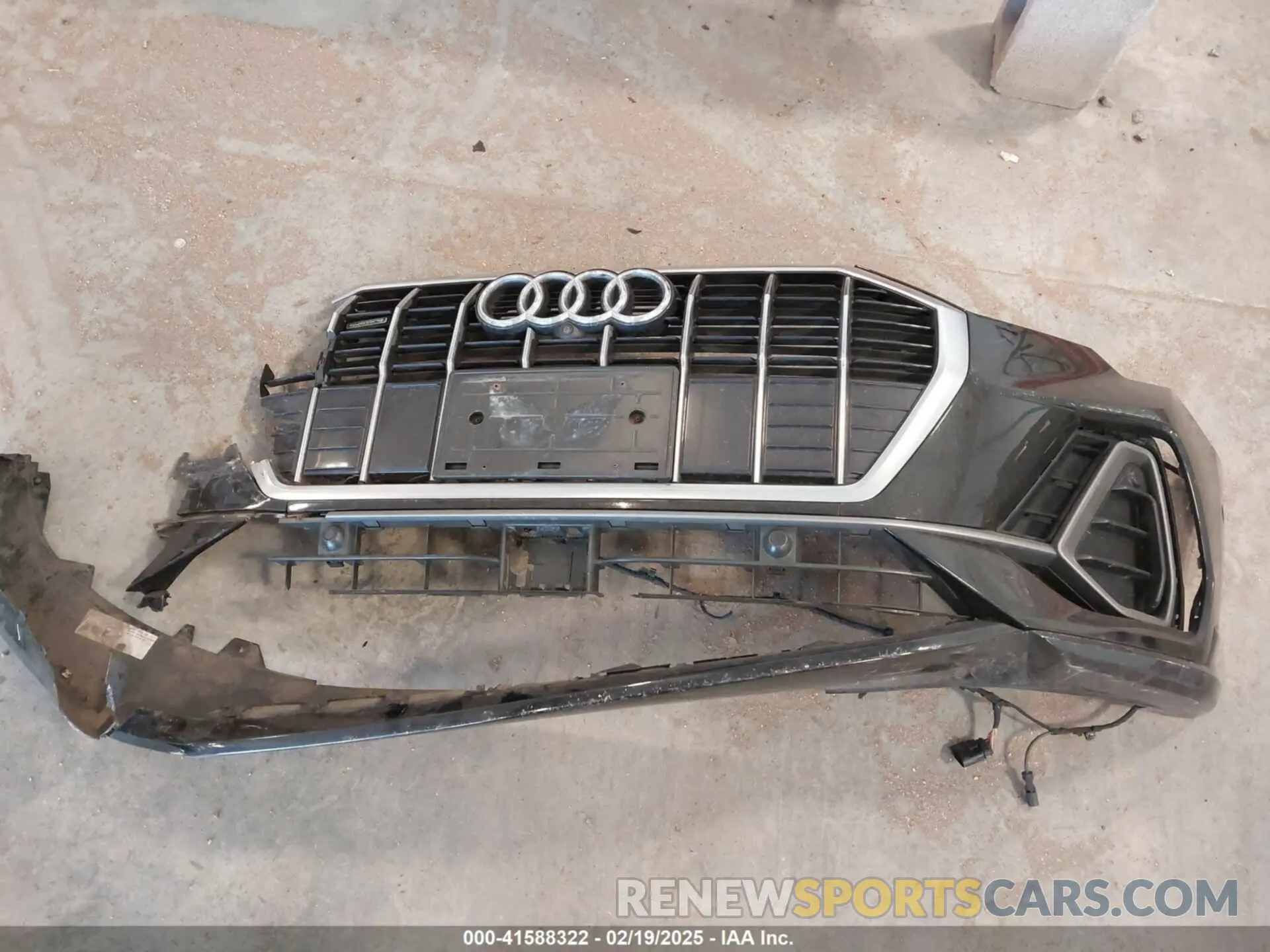 12 Photograph of a damaged car WA1EECF32M1054629 AUDI Q3 2021