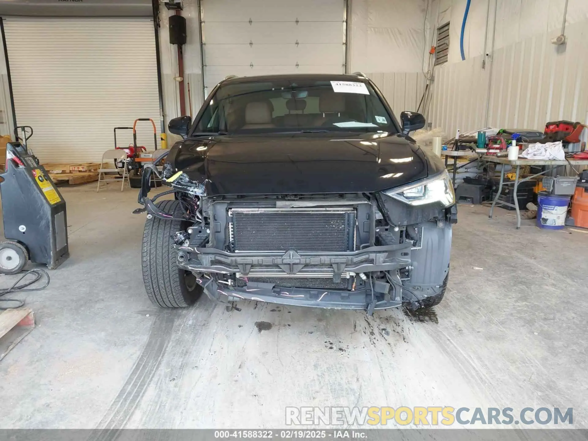13 Photograph of a damaged car WA1EECF32M1054629 AUDI Q3 2021