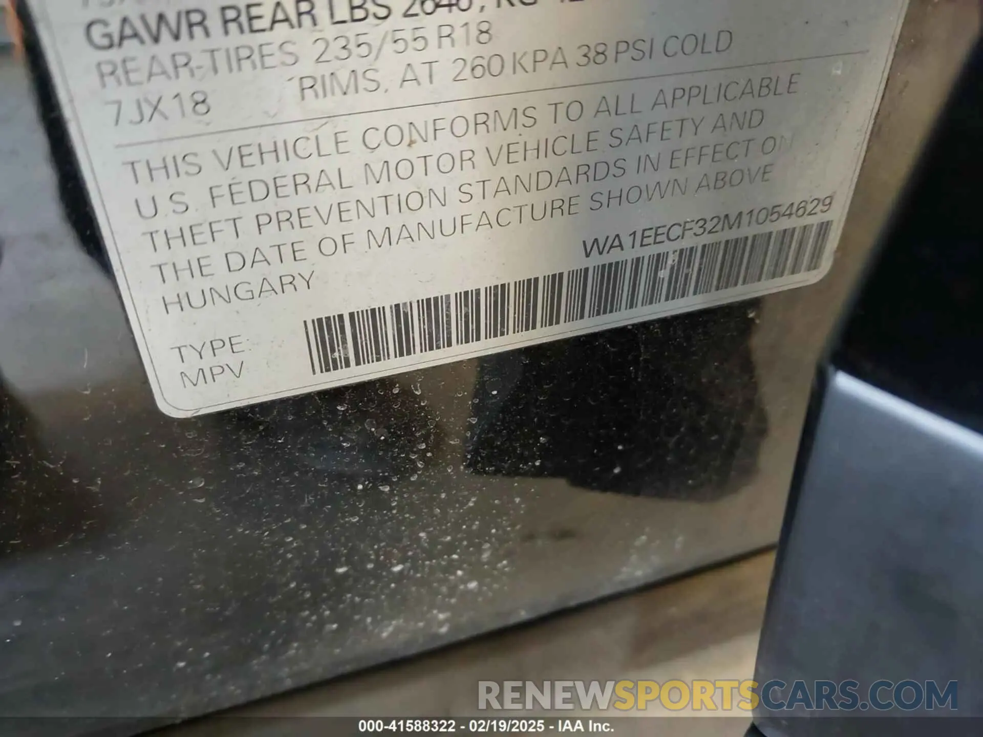 9 Photograph of a damaged car WA1EECF32M1054629 AUDI Q3 2021