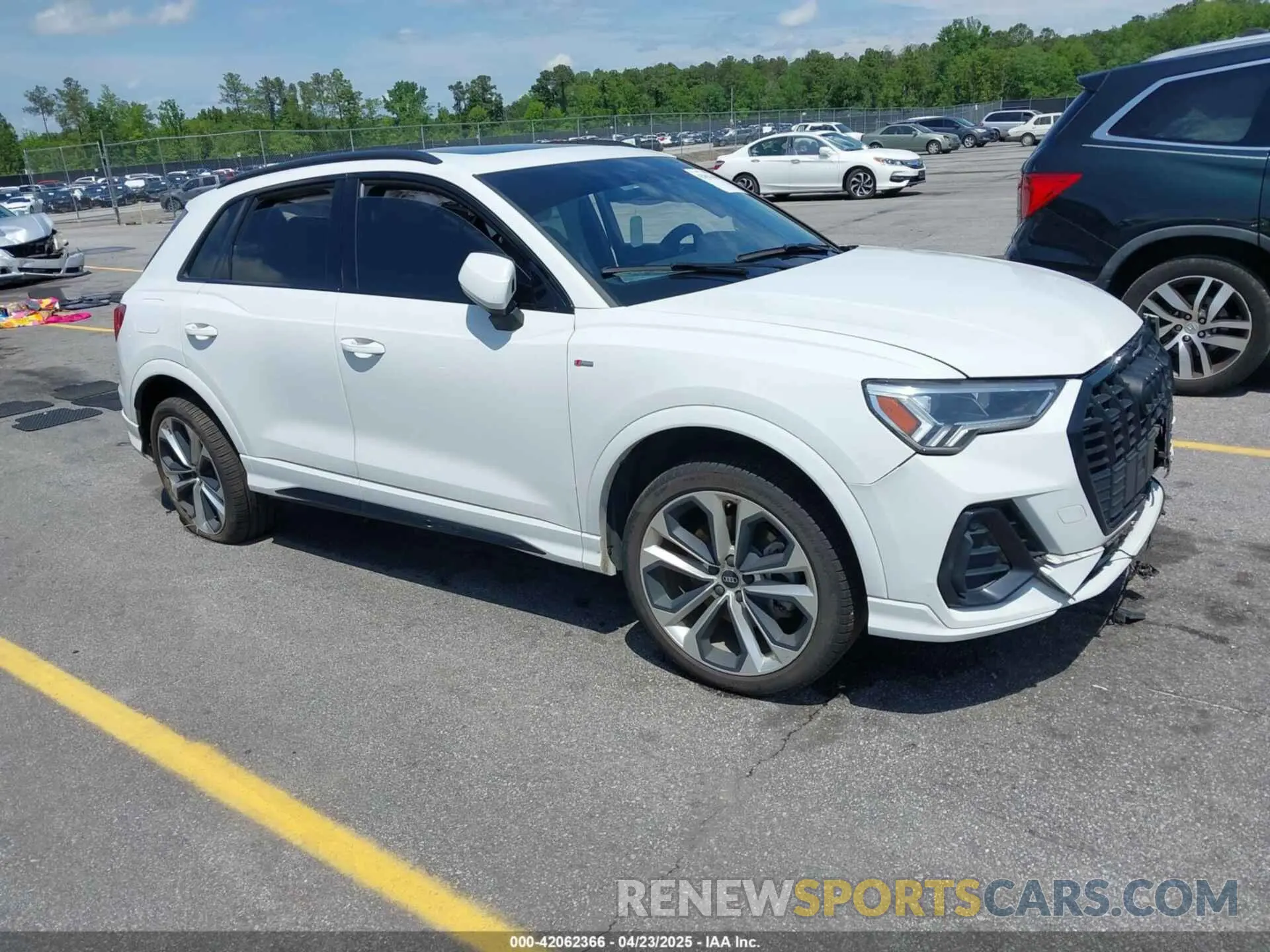 1 Photograph of a damaged car WA1EECF33M1024605 AUDI Q3 2021
