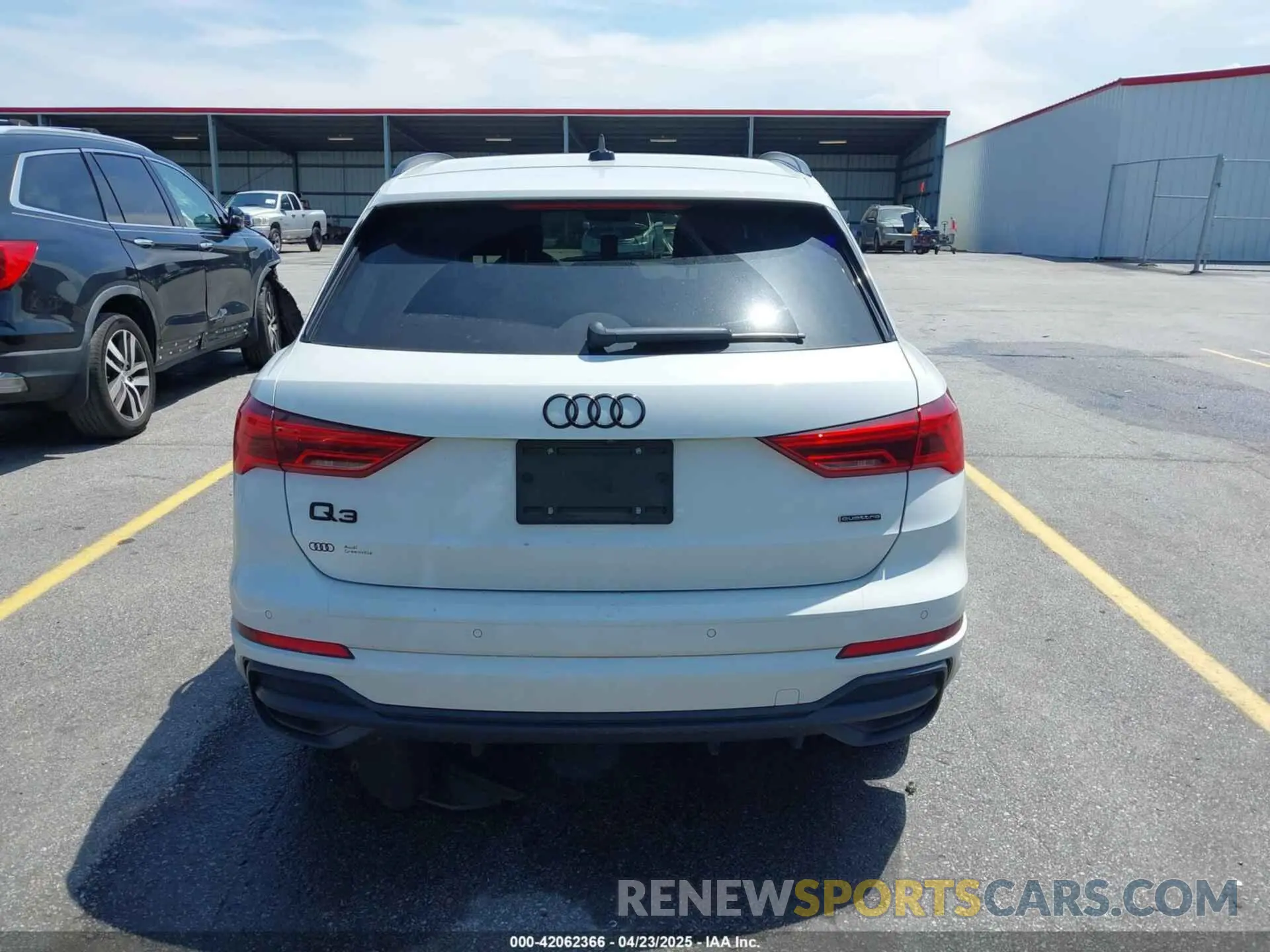 16 Photograph of a damaged car WA1EECF33M1024605 AUDI Q3 2021