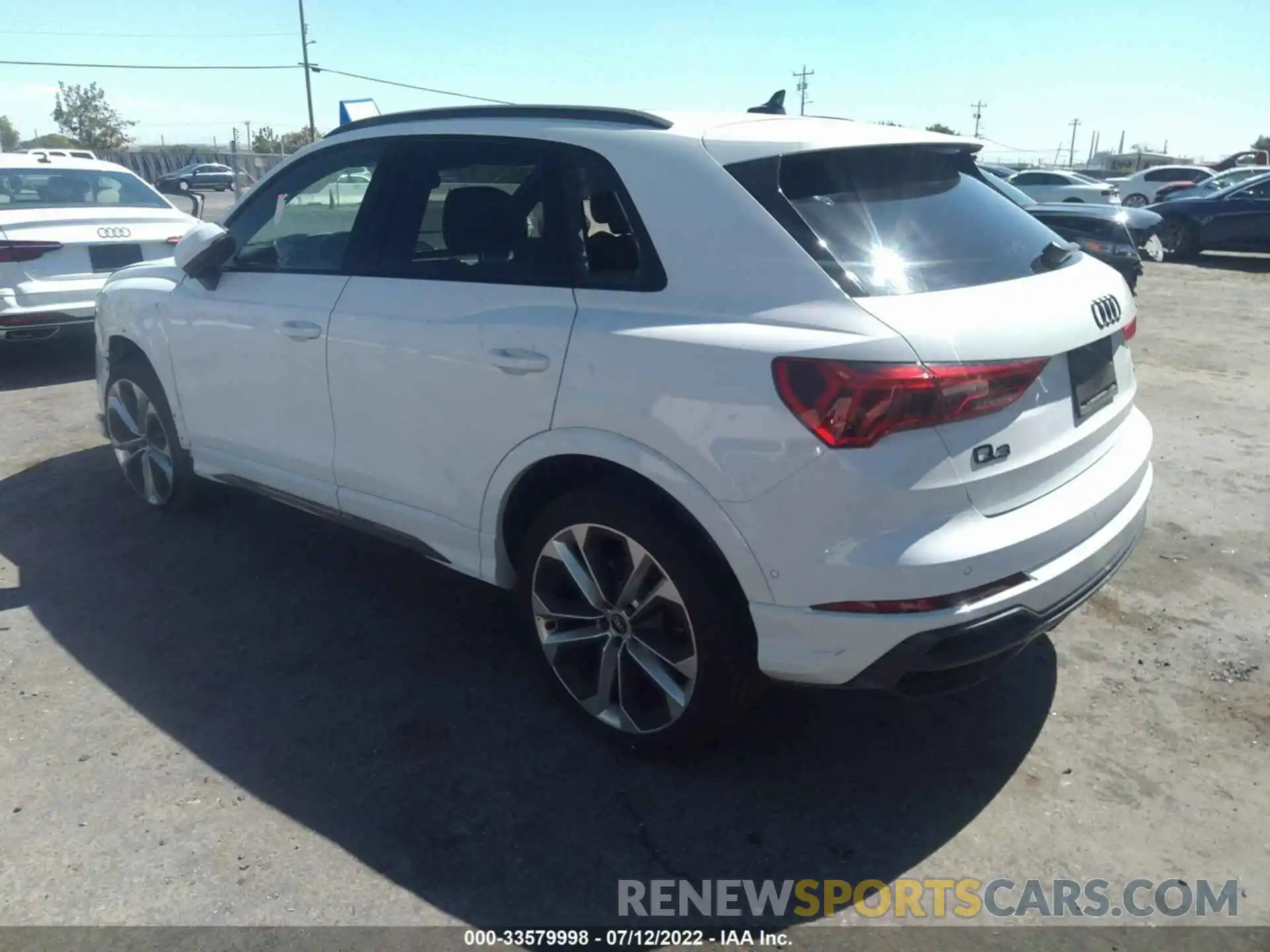 3 Photograph of a damaged car WA1EECF33M1085923 AUDI Q3 2021