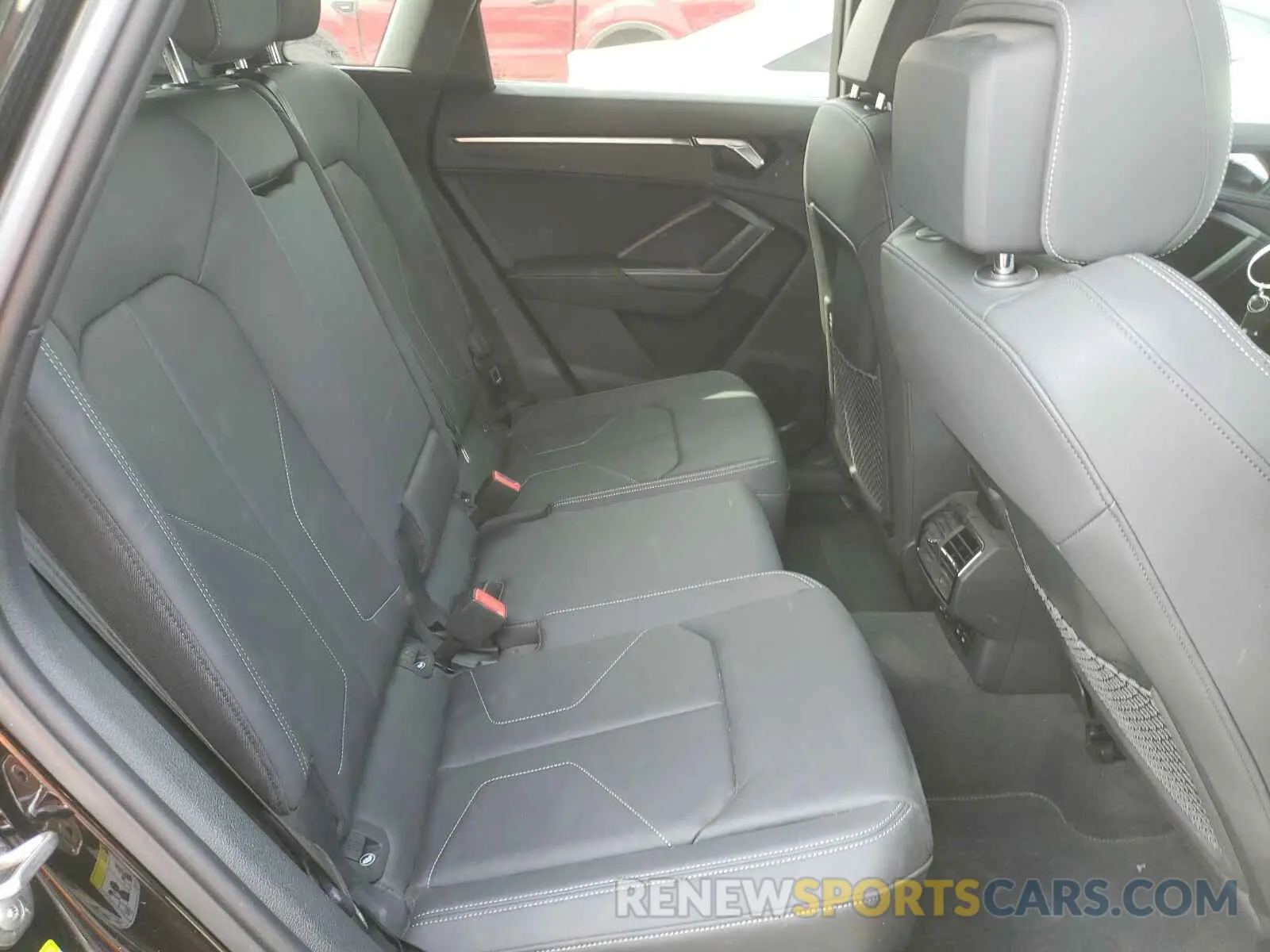 6 Photograph of a damaged car WA1EECF34M1011670 AUDI Q3 2021