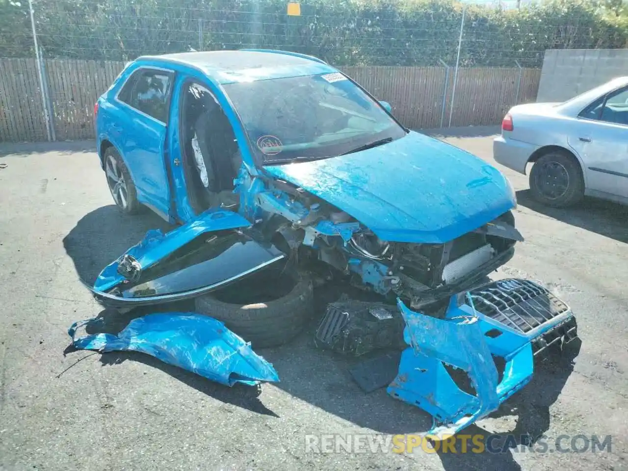 1 Photograph of a damaged car WA1EECF34M1014200 AUDI Q3 2021