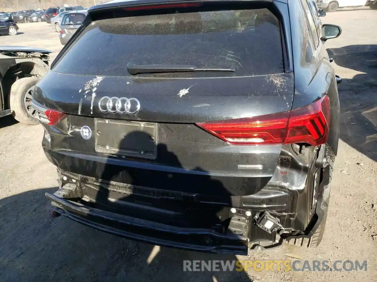 9 Photograph of a damaged car WA1EECF34M1037007 AUDI Q3 2021