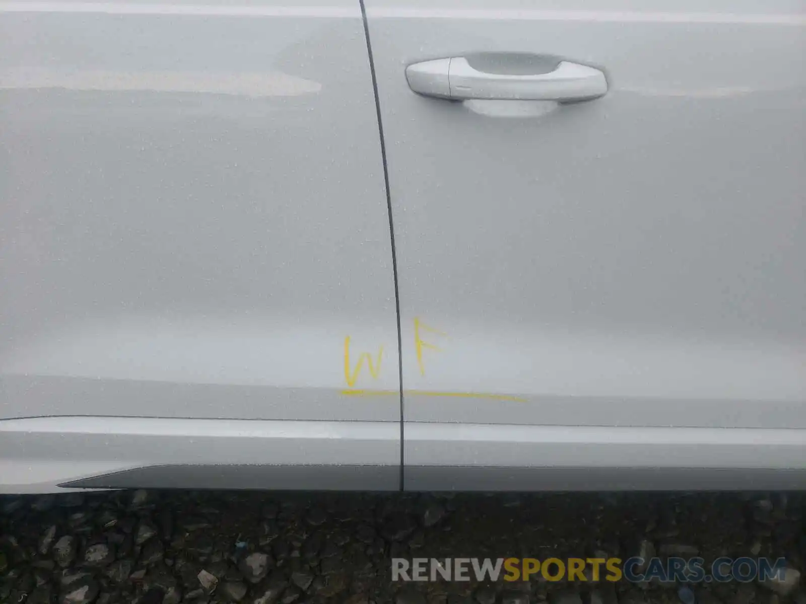 9 Photograph of a damaged car WA1EECF34M1086109 AUDI Q3 2021