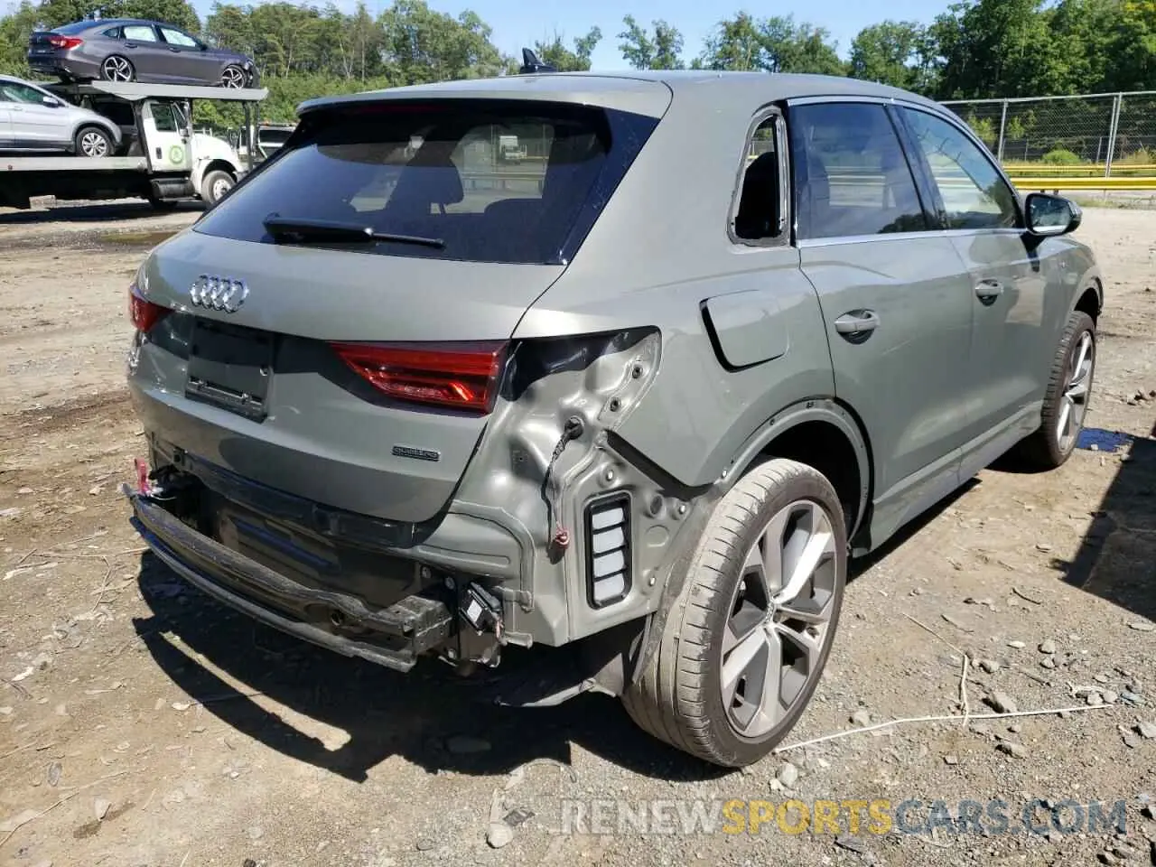 4 Photograph of a damaged car WA1EECF35M1005201 AUDI Q3 2021