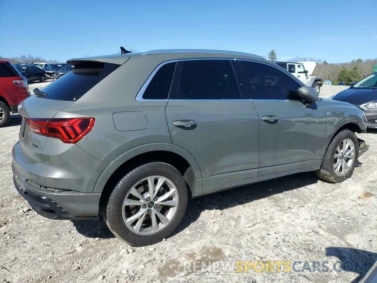3 Photograph of a damaged car WA1EECF35M1056004 AUDI Q3 2021