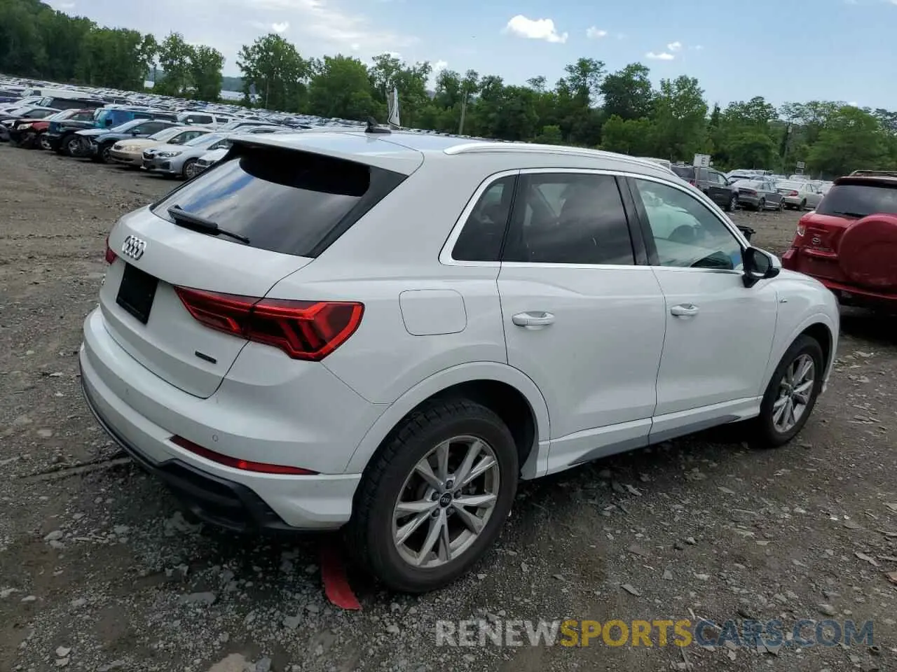 3 Photograph of a damaged car WA1EECF35M1128691 AUDI Q3 2021