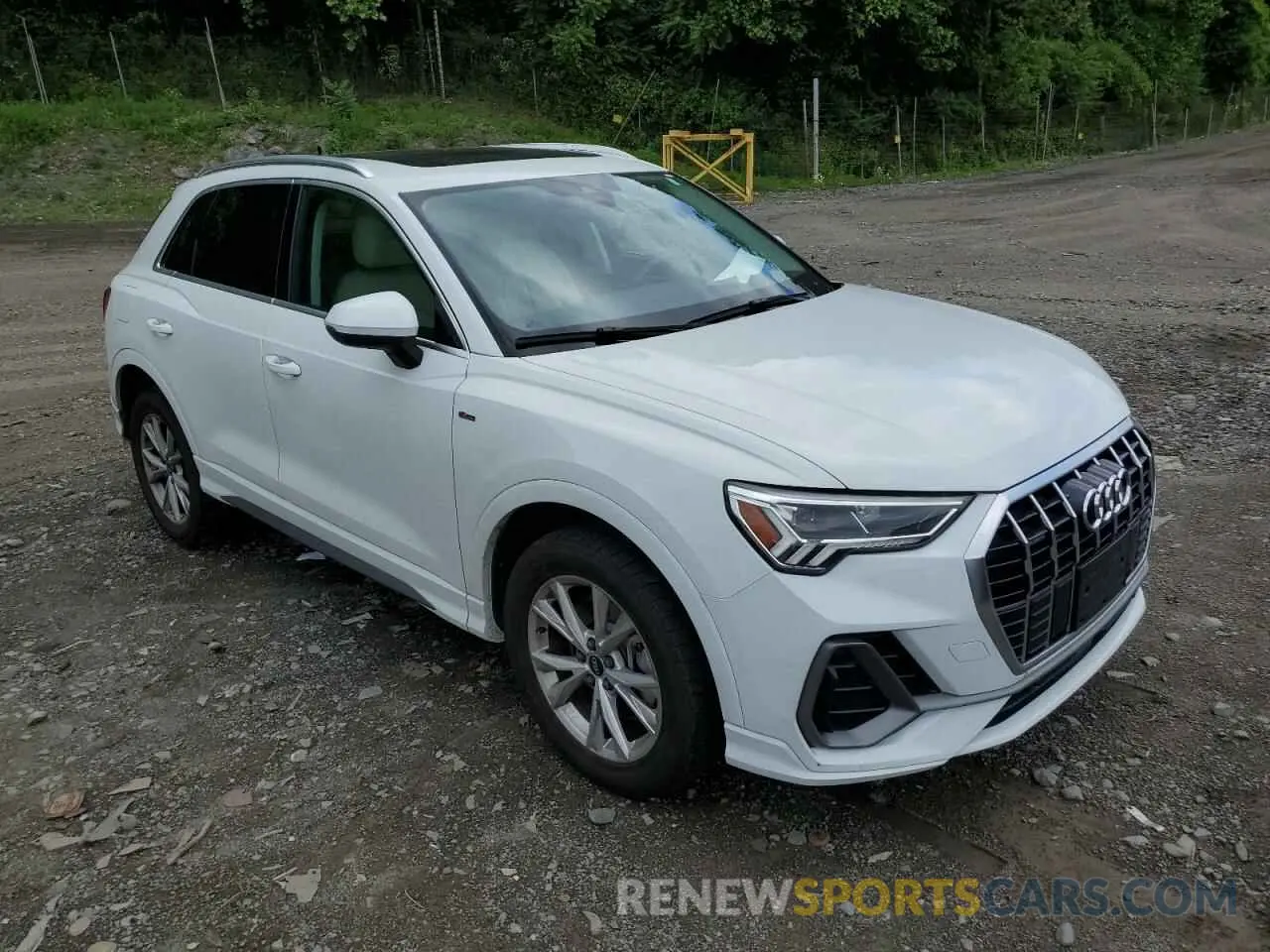 4 Photograph of a damaged car WA1EECF35M1128691 AUDI Q3 2021