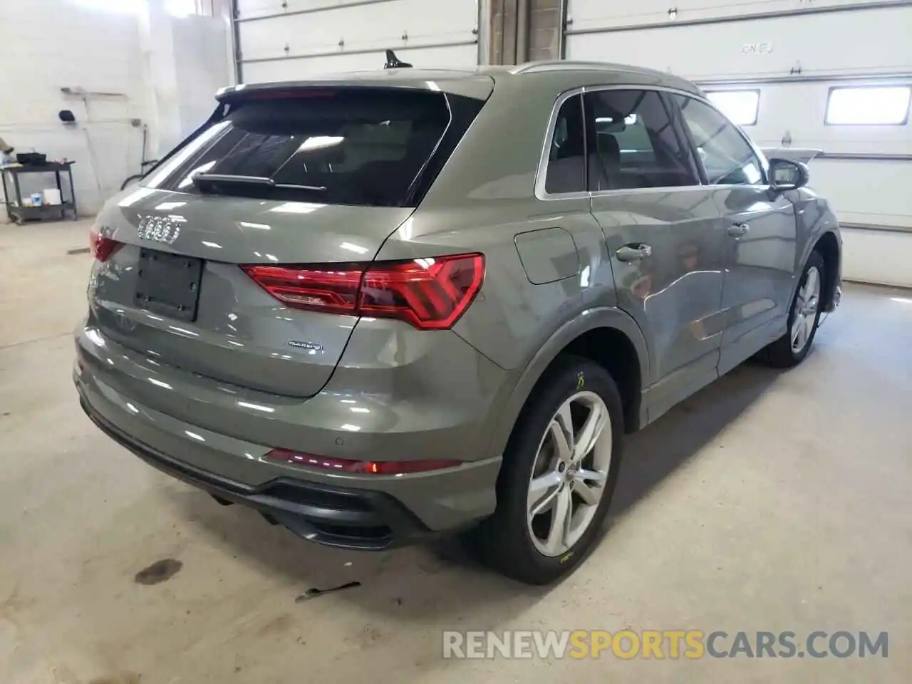 4 Photograph of a damaged car WA1EECF36M1009225 AUDI Q3 2021