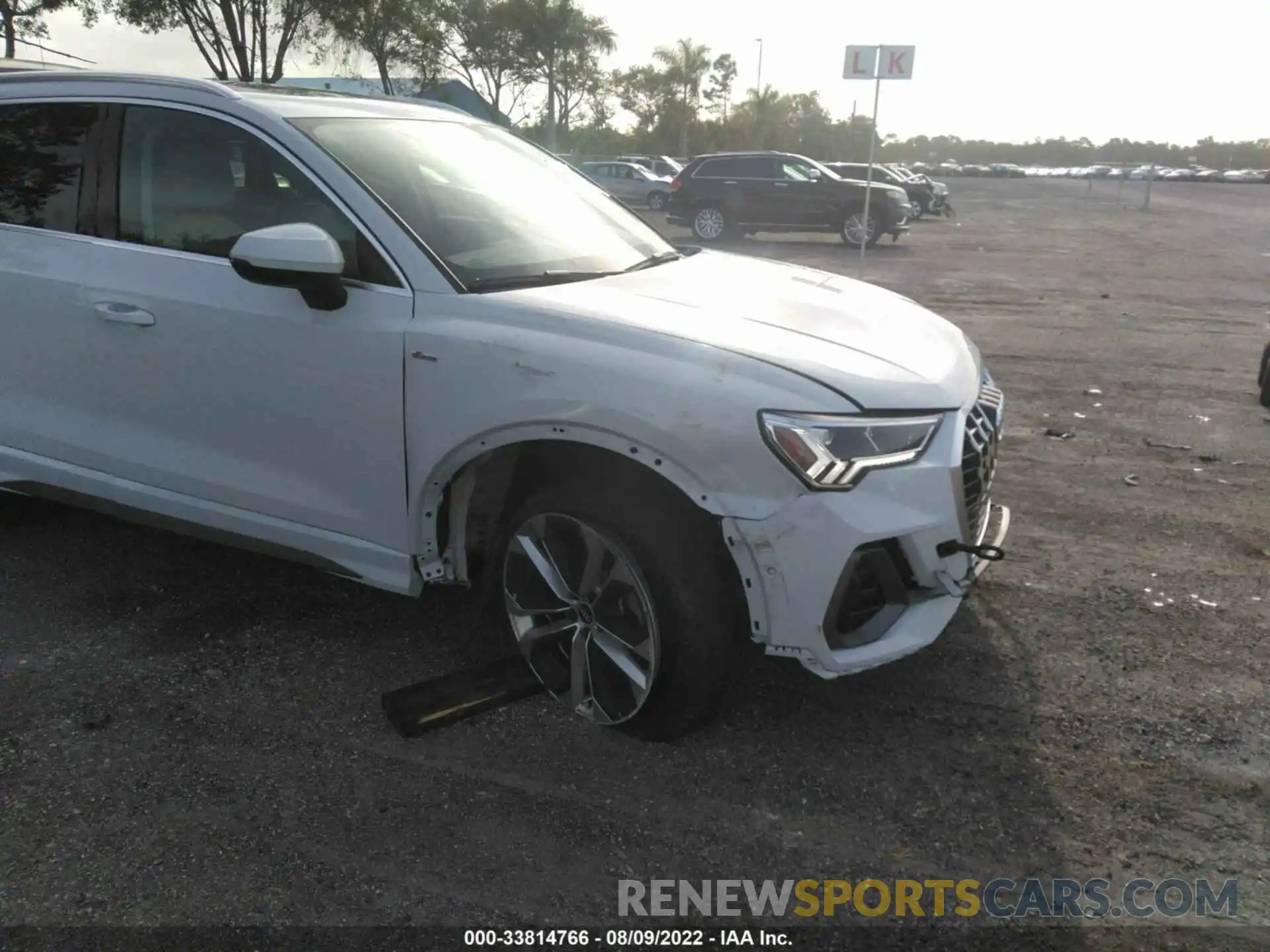 6 Photograph of a damaged car WA1EECF36M1045111 AUDI Q3 2021