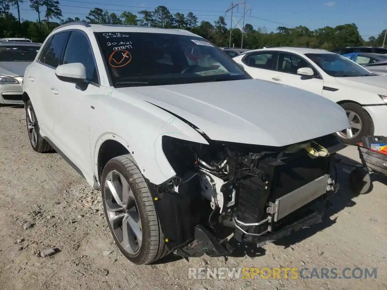 1 Photograph of a damaged car WA1EECF36M1049899 AUDI Q3 2021