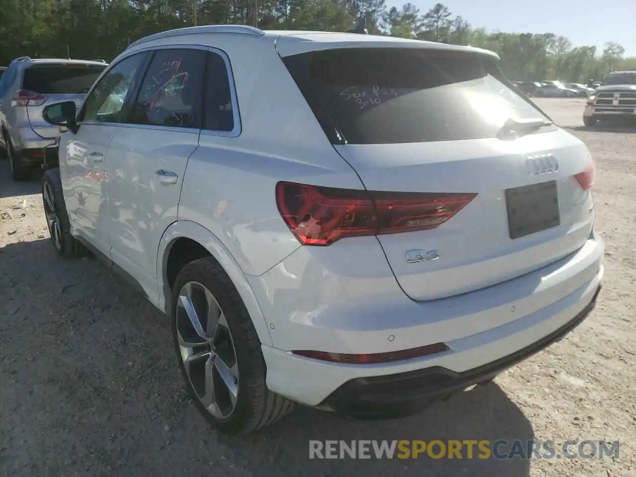 3 Photograph of a damaged car WA1EECF36M1049899 AUDI Q3 2021