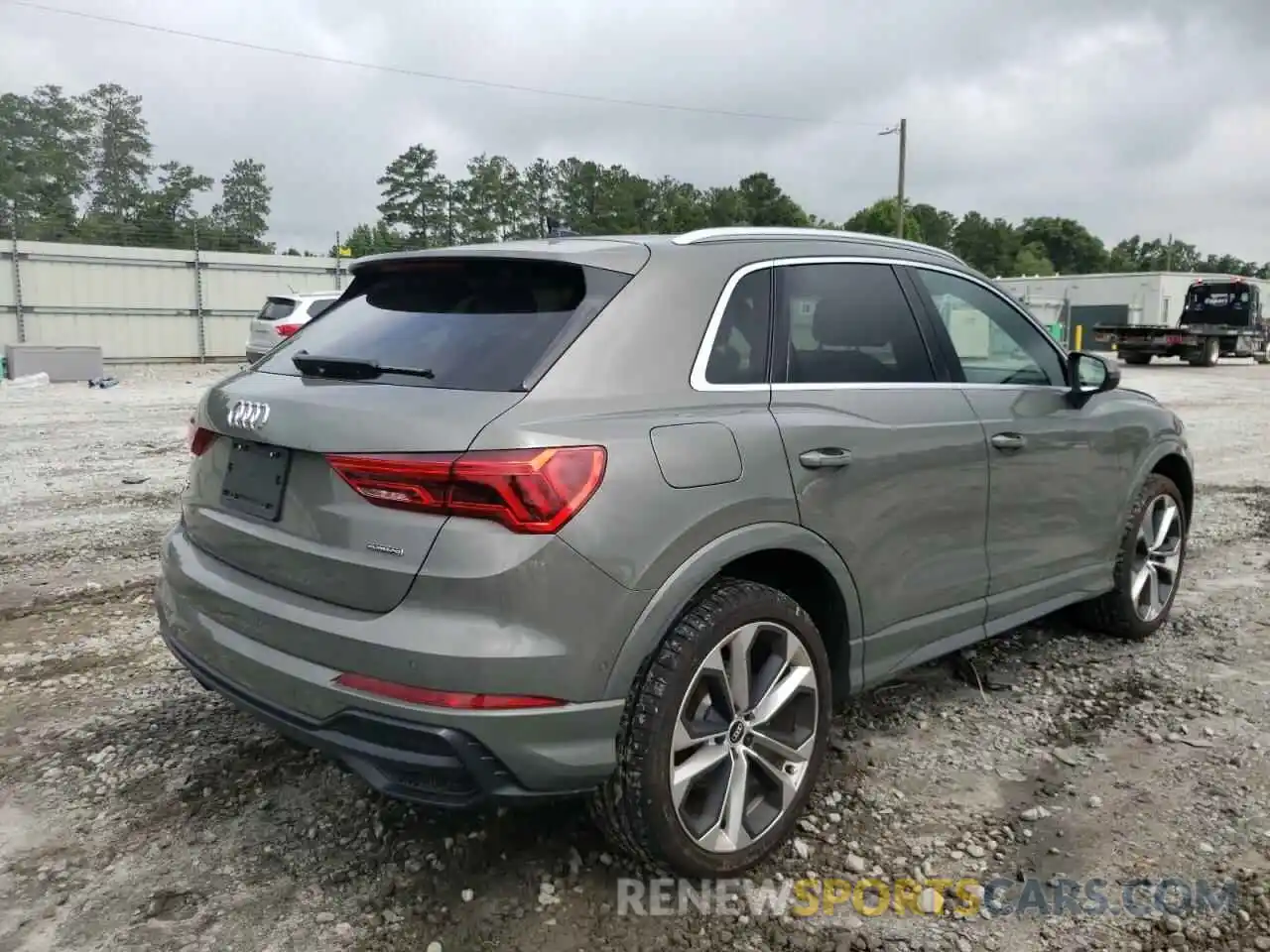 4 Photograph of a damaged car WA1EECF36M1050356 AUDI Q3 2021