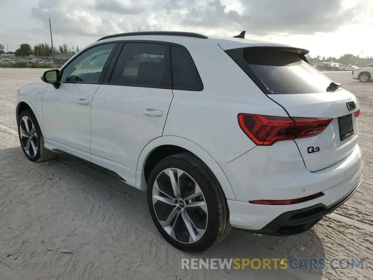 3 Photograph of a damaged car WA1EECF36M1058683 AUDI Q3 2021