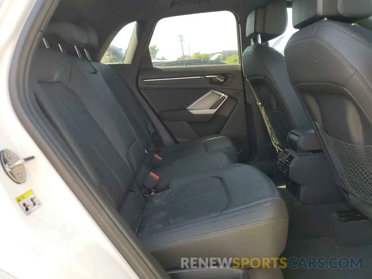 11 Photograph of a damaged car WA1EECF36M1129591 AUDI Q3 2021
