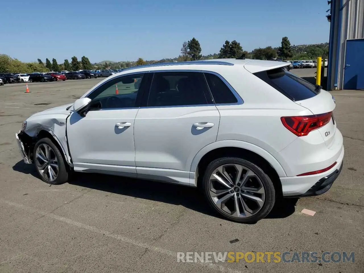 2 Photograph of a damaged car WA1EECF36M1129591 AUDI Q3 2021