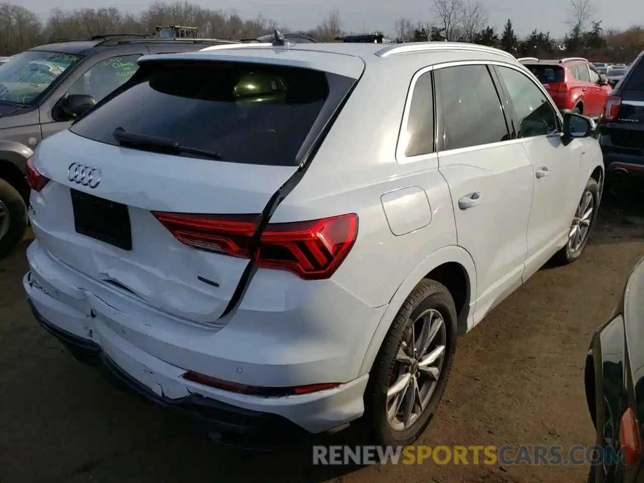 4 Photograph of a damaged car WA1EECF37M1046283 AUDI Q3 2021