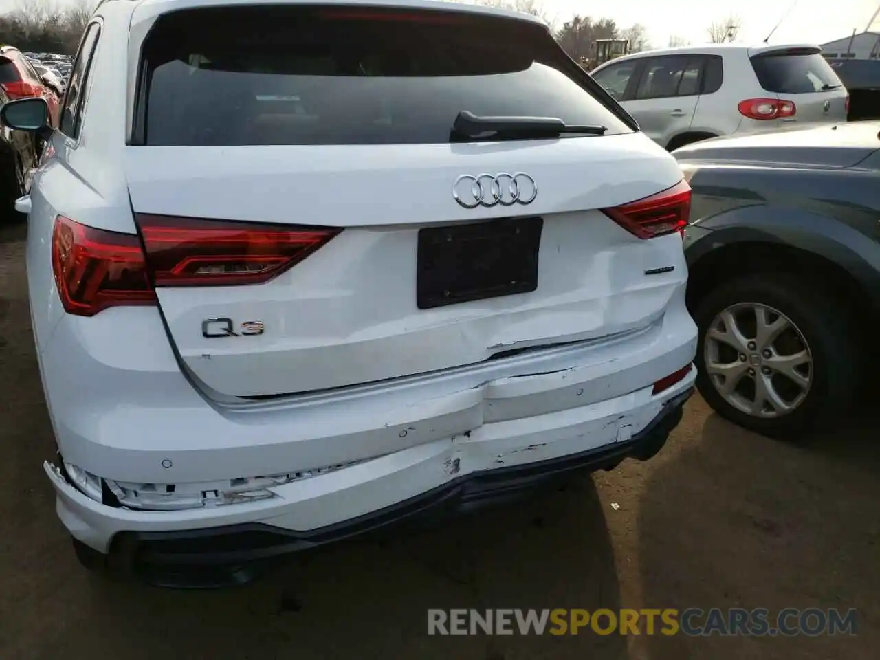 9 Photograph of a damaged car WA1EECF37M1046283 AUDI Q3 2021