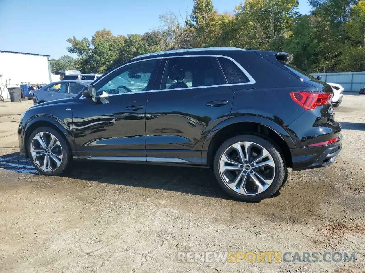 2 Photograph of a damaged car WA1EECF37M1114016 AUDI Q3 2021