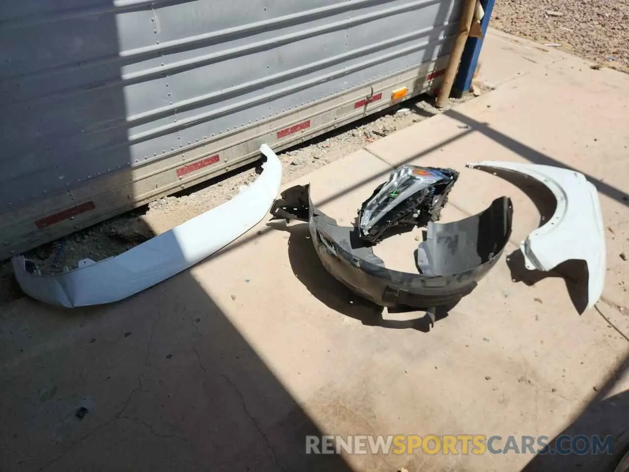 13 Photograph of a damaged car WA1EECF37M1124299 AUDI Q3 2021