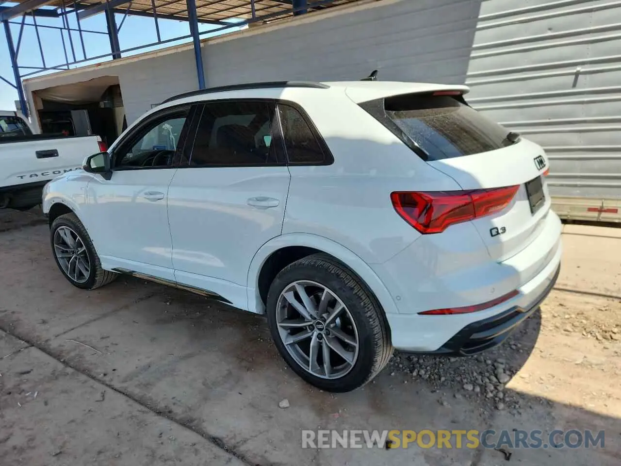 2 Photograph of a damaged car WA1EECF37M1124299 AUDI Q3 2021