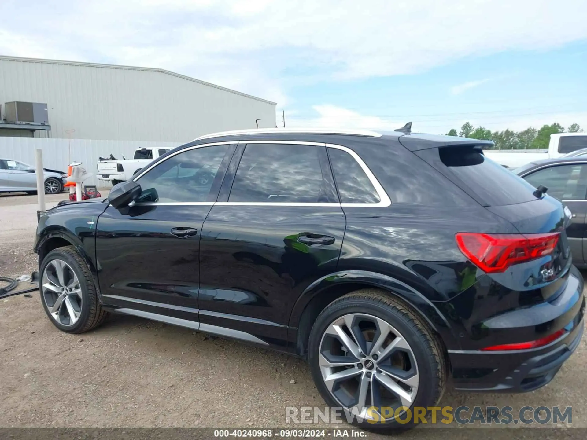 15 Photograph of a damaged car WA1EECF37M1133360 AUDI Q3 2021