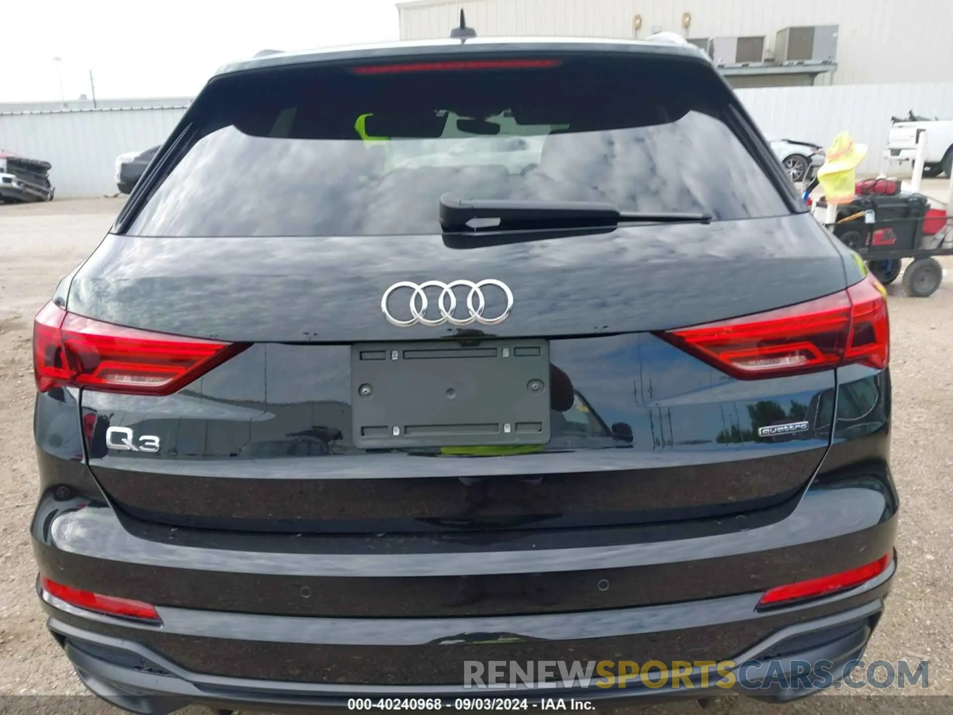 17 Photograph of a damaged car WA1EECF37M1133360 AUDI Q3 2021