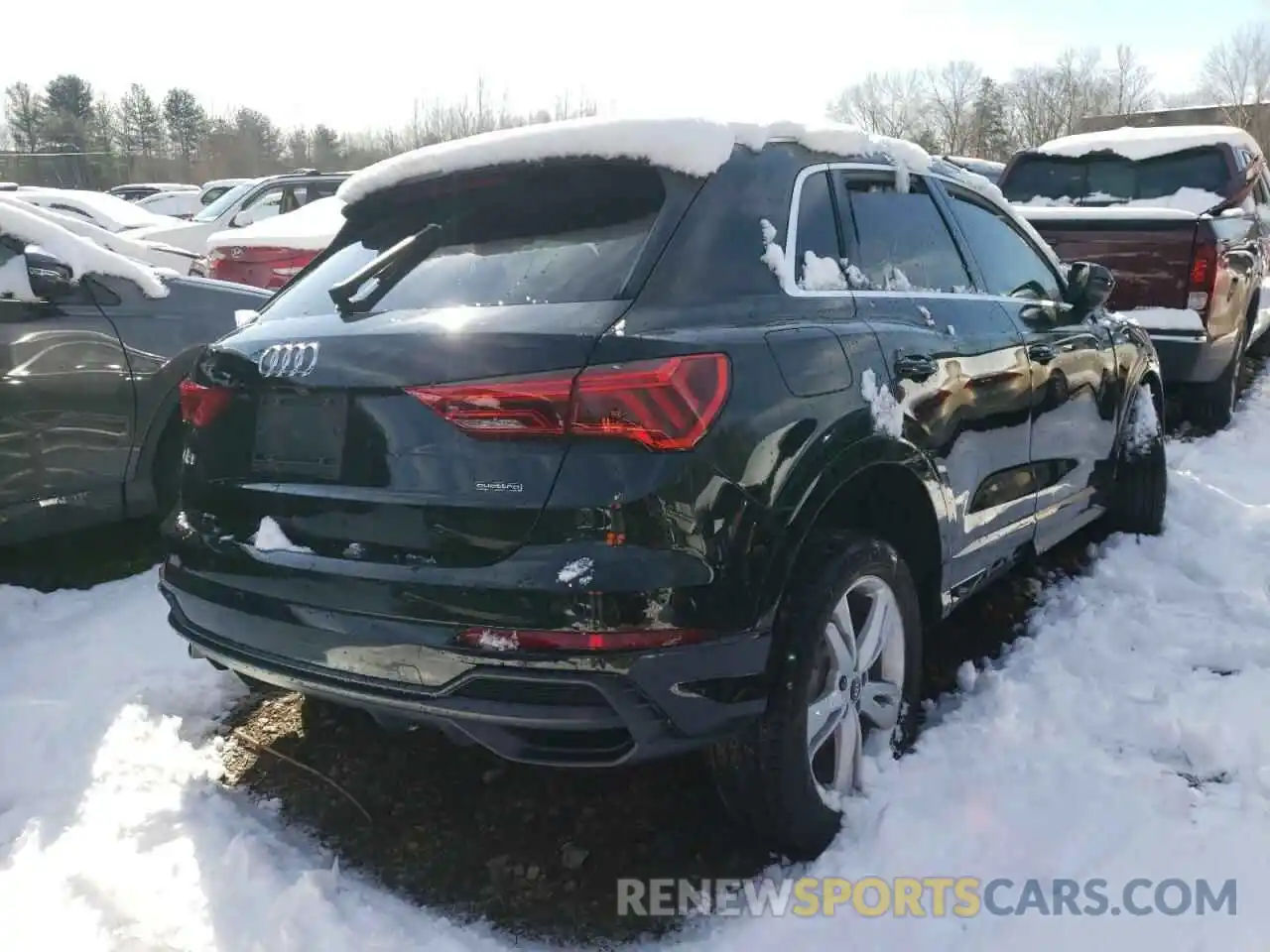 4 Photograph of a damaged car WA1EECF37M1141572 AUDI Q3 2021