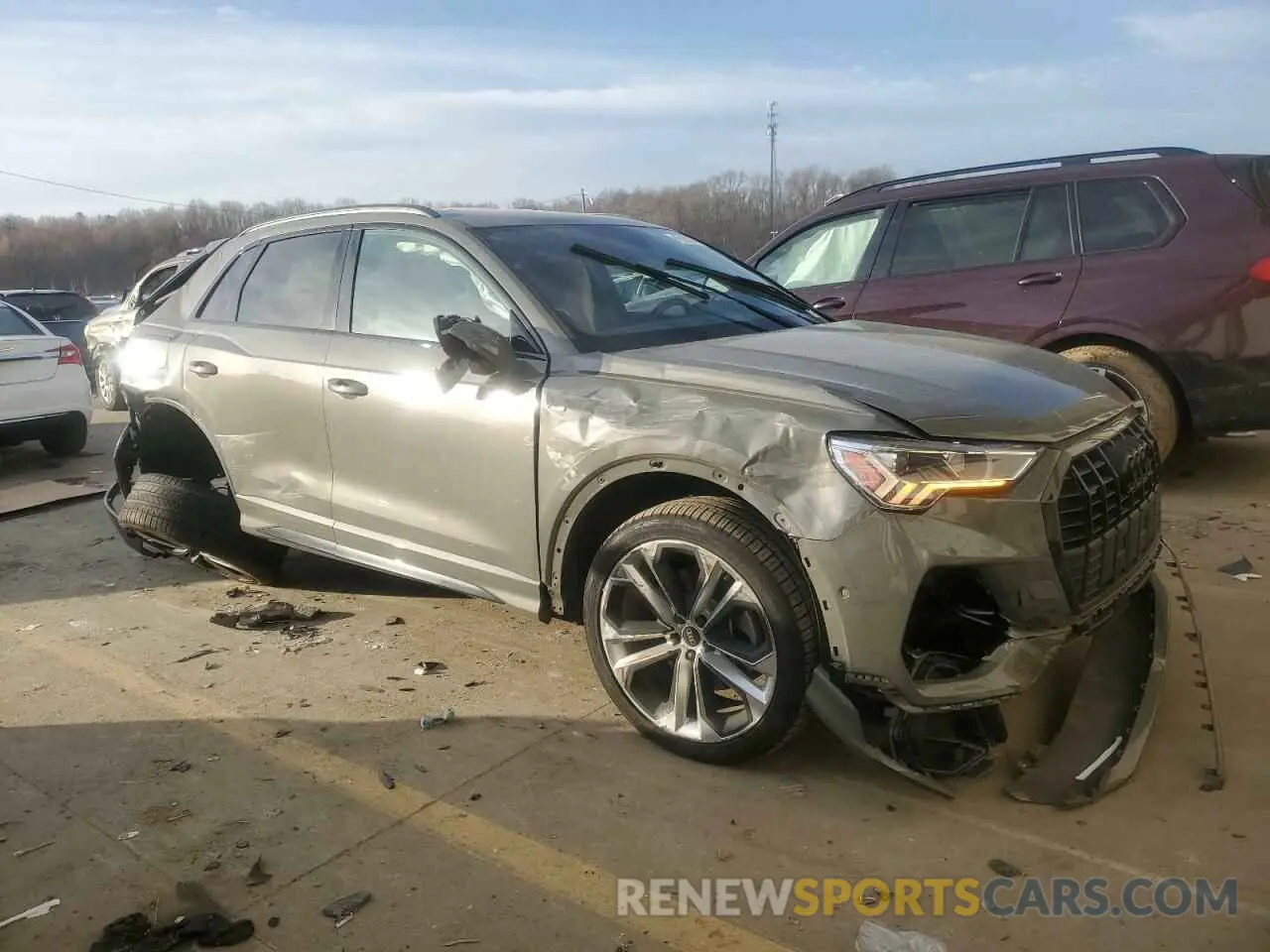 4 Photograph of a damaged car WA1EECF37M1152426 AUDI Q3 2021