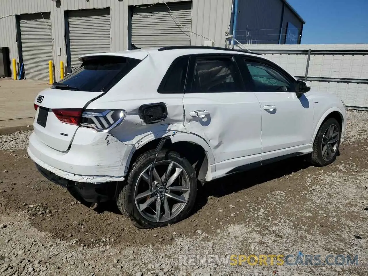 3 Photograph of a damaged car WA1EECF38M1041061 AUDI Q3 2021