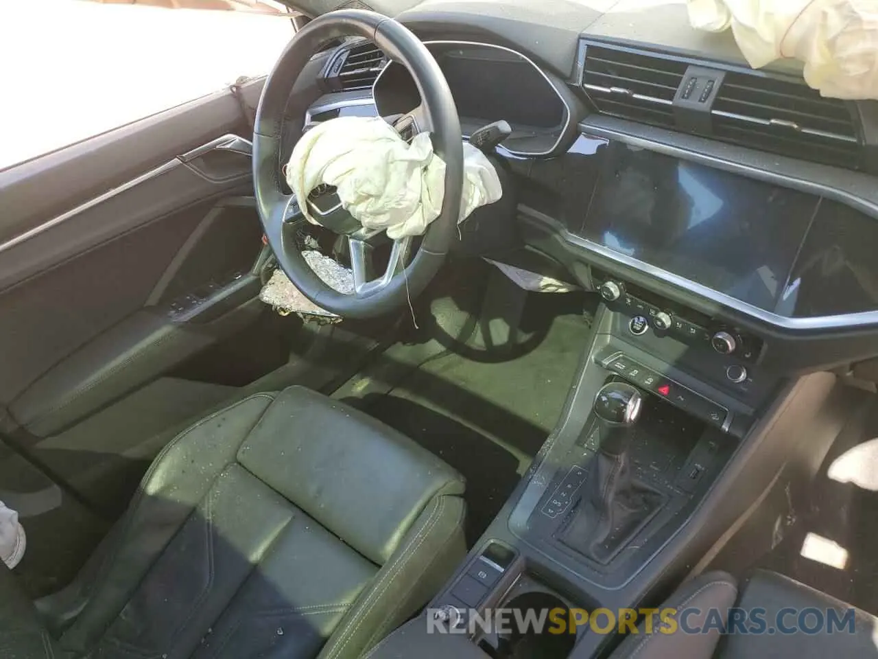 8 Photograph of a damaged car WA1EECF38M1041061 AUDI Q3 2021