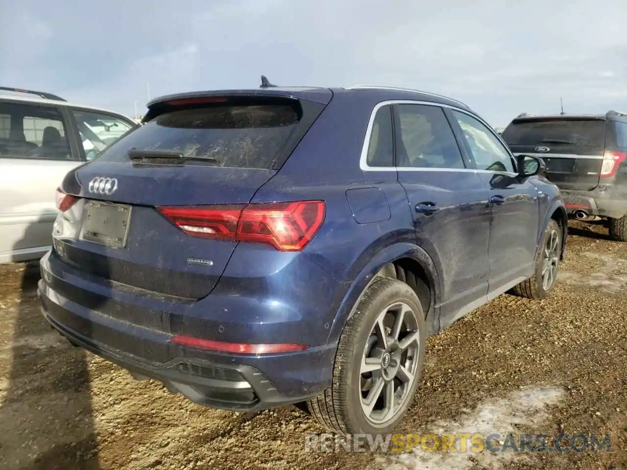 4 Photograph of a damaged car WA1EECF38M1066042 AUDI Q3 2021