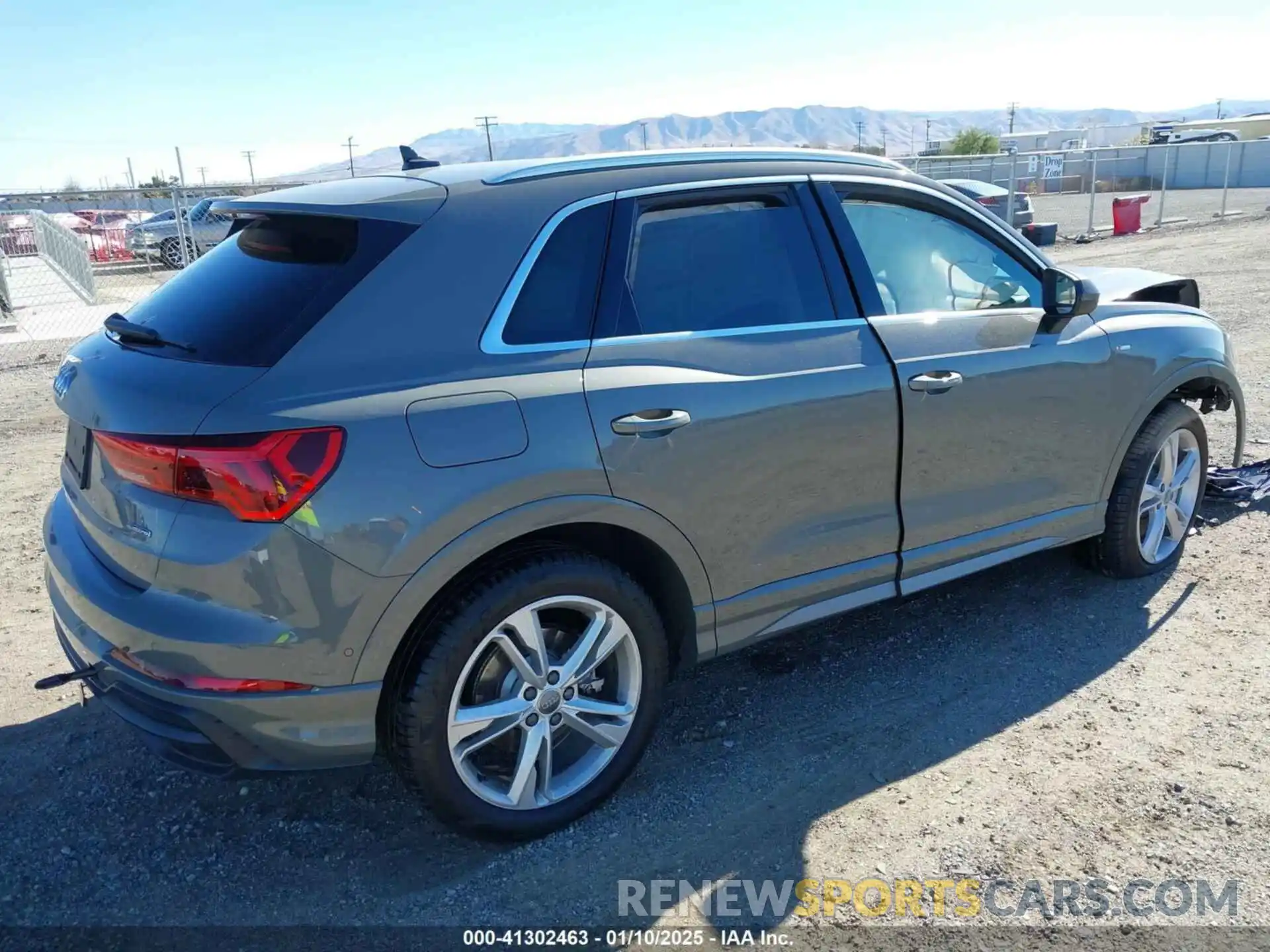 4 Photograph of a damaged car WA1EECF39M1010644 AUDI Q3 2021