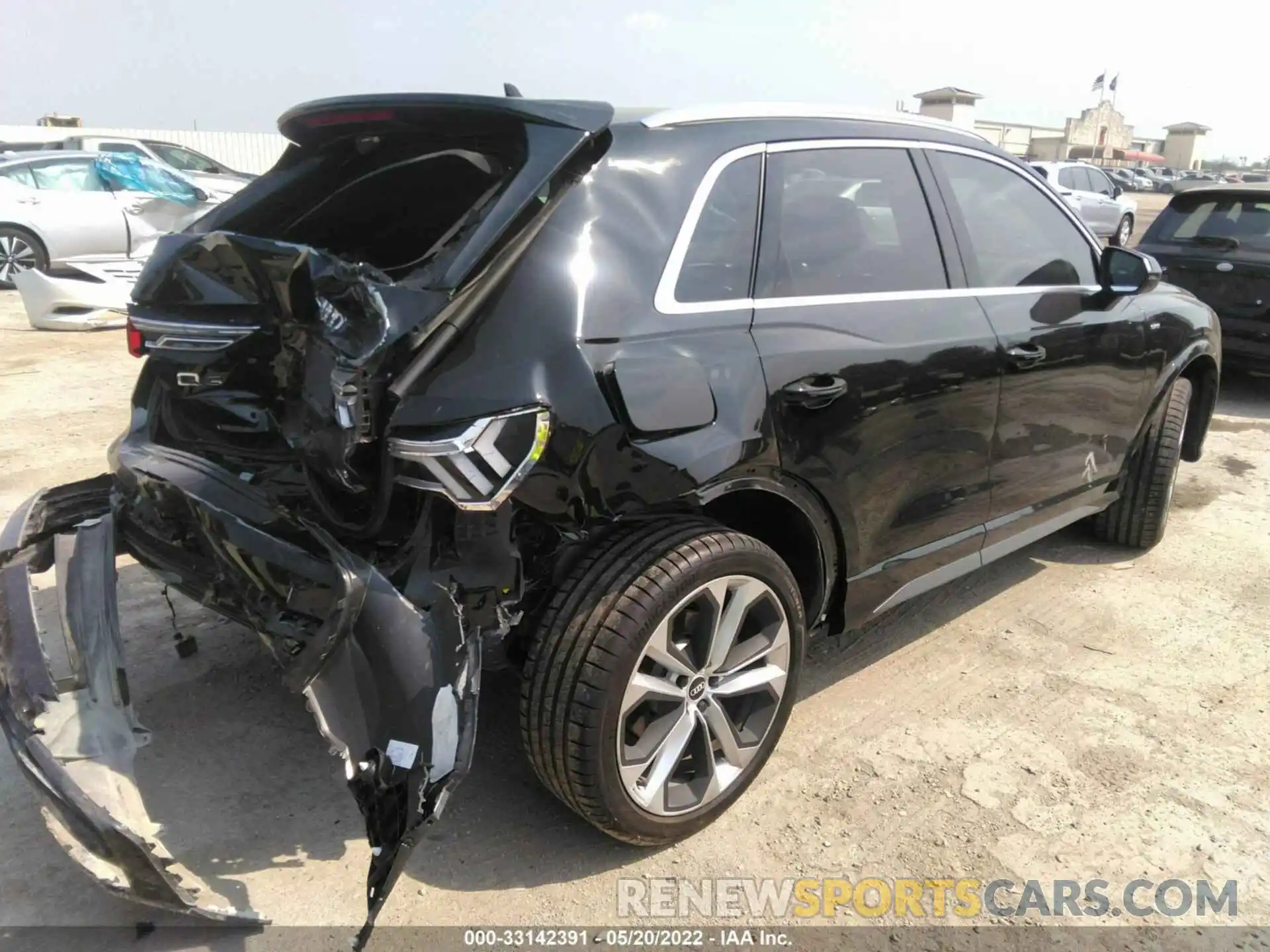 4 Photograph of a damaged car WA1EECF39M1053378 AUDI Q3 2021