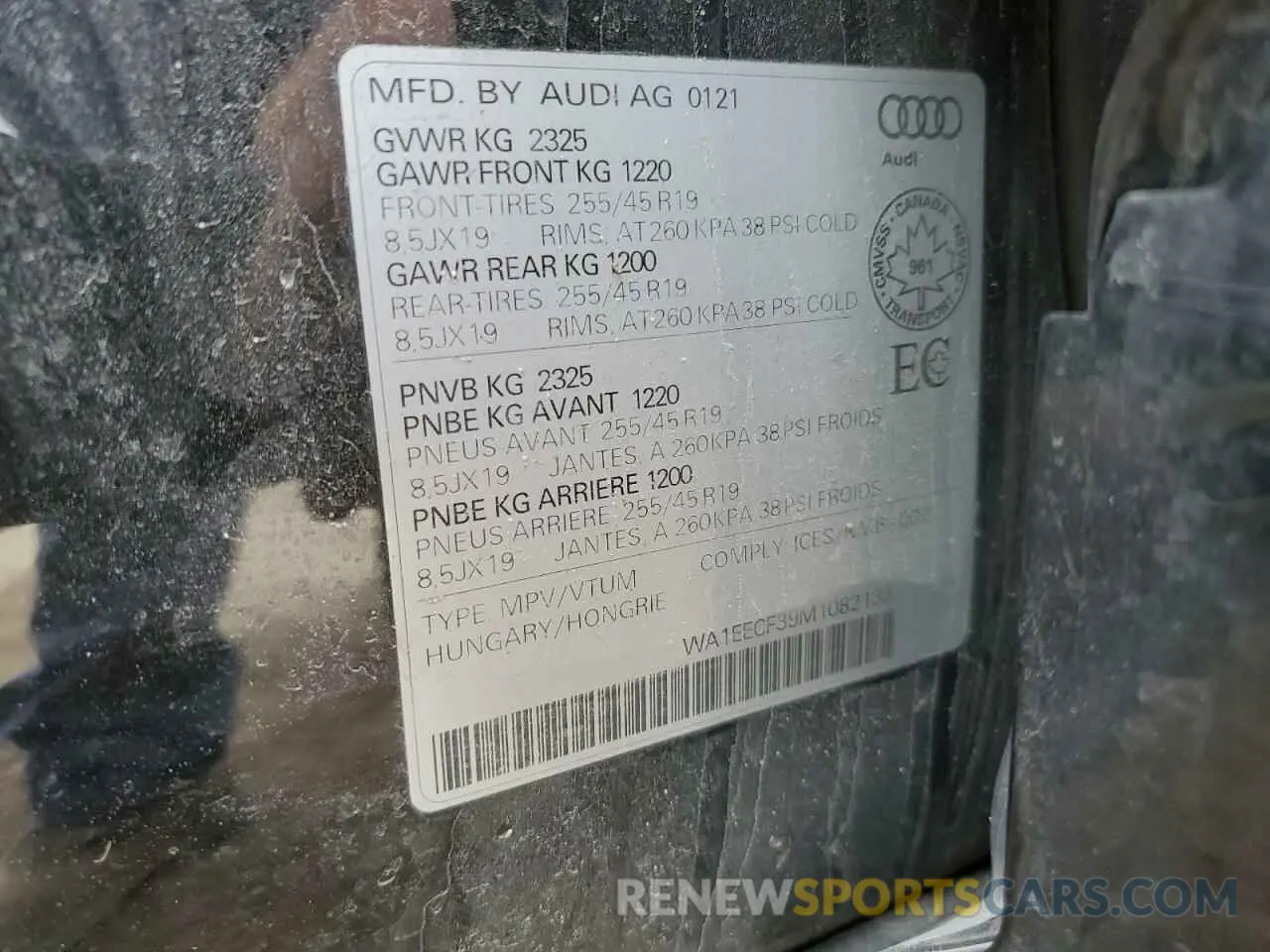 13 Photograph of a damaged car WA1EECF39M1082136 AUDI Q3 2021