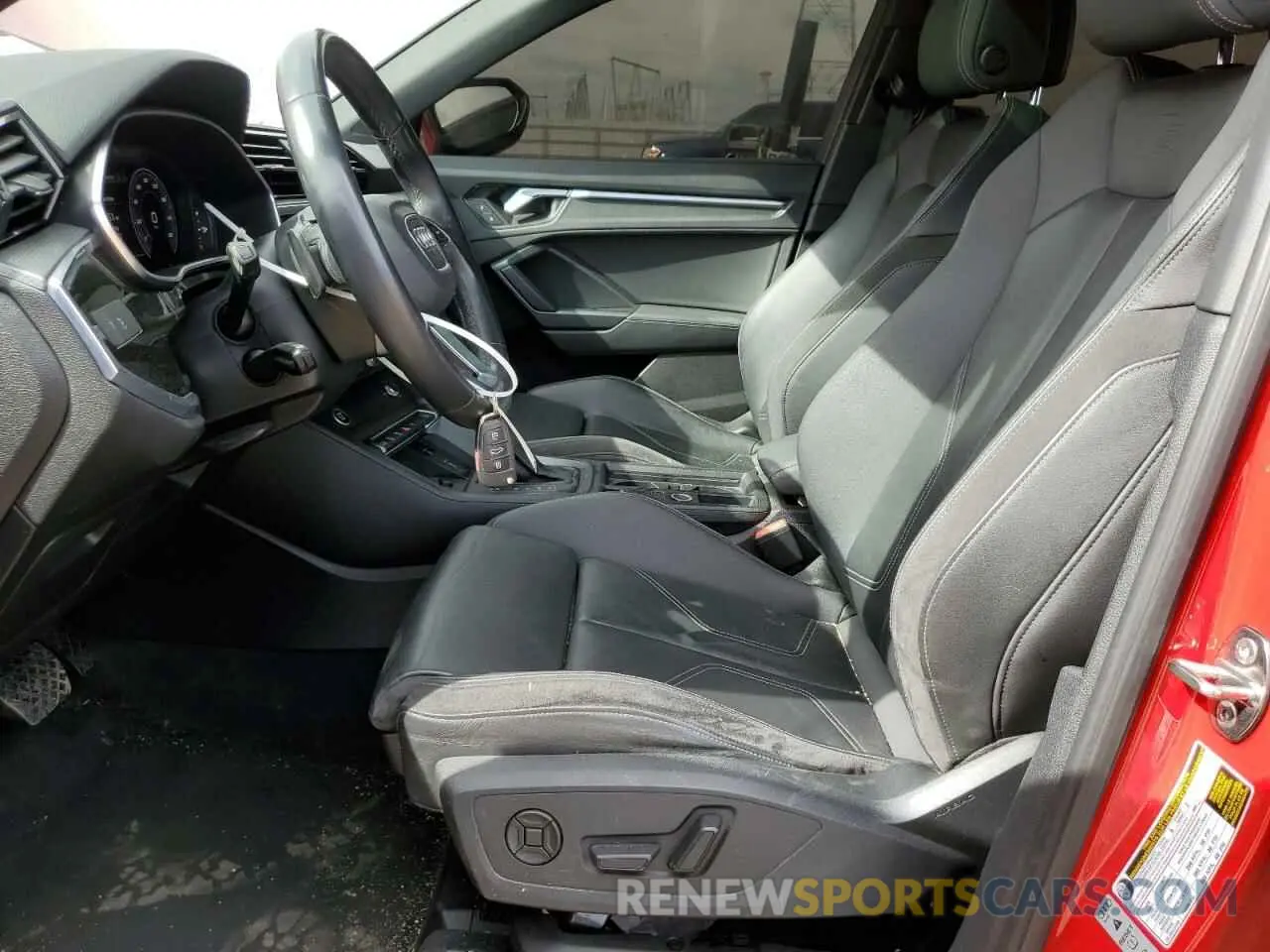 7 Photograph of a damaged car WA1EECF3XM1025170 AUDI Q3 2021
