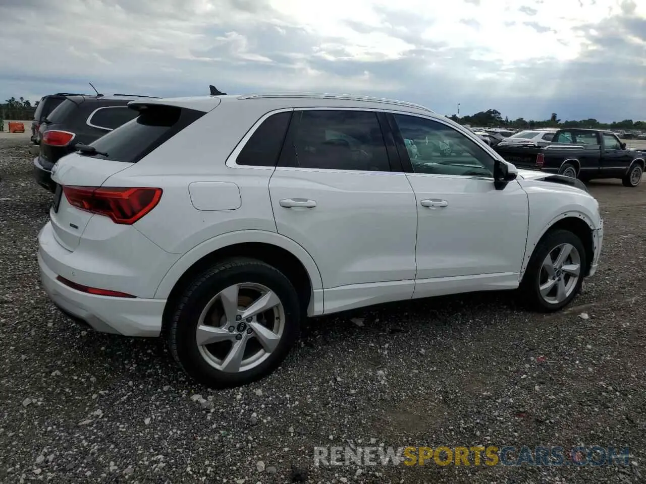 3 Photograph of a damaged car WA1AUCF30N1122218 AUDI Q3 2022