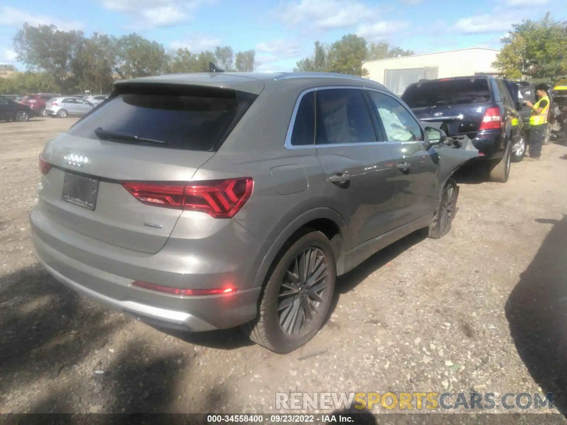 4 Photograph of a damaged car WA1AUCF31N1002332 AUDI Q3 2022