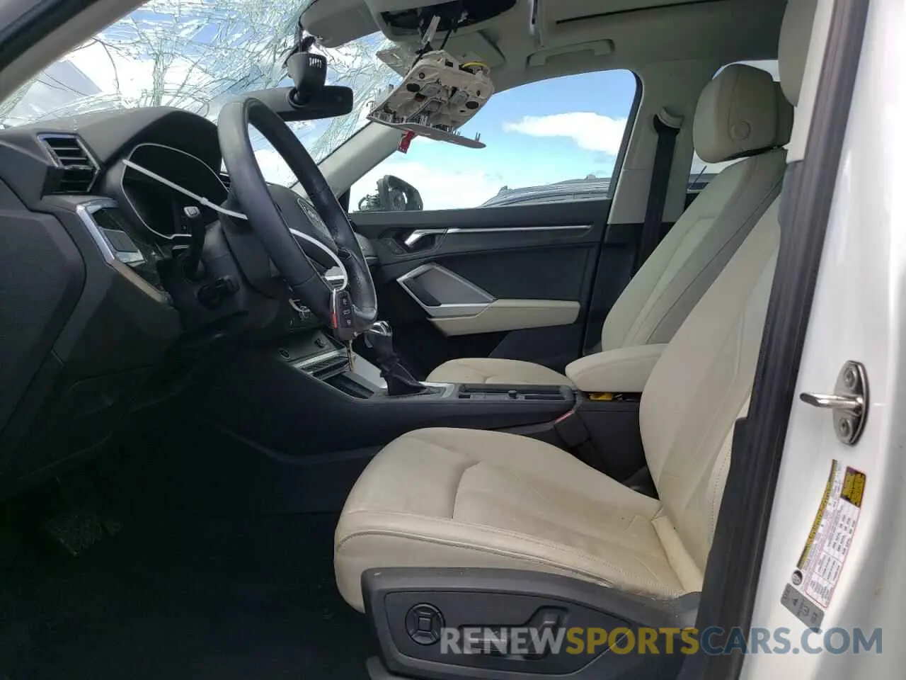 7 Photograph of a damaged car WA1AUCF31N1040787 AUDI Q3 2022
